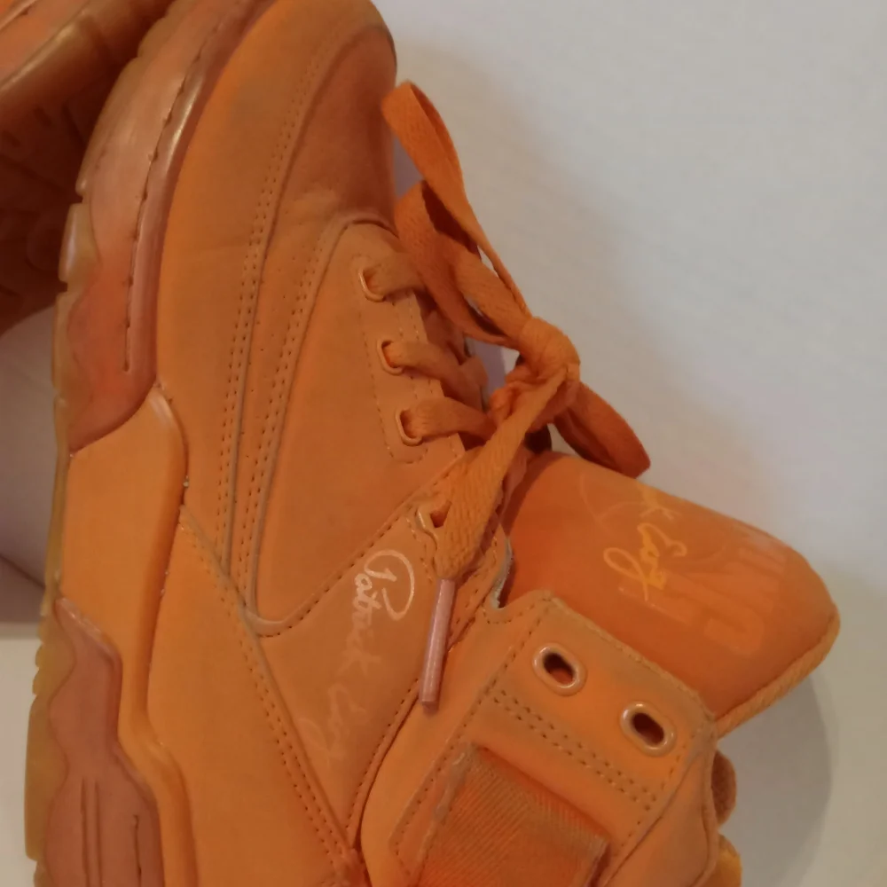 EWING 33‎ Orange High-Top Sneakers KIDS Sz.5